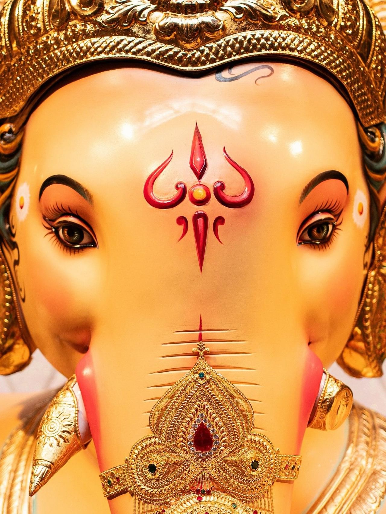 गणेशोत्सवाला अवघे काही दिवस शिल्लक आहेत. त्यातच आता मुंबईतील सर्वात लोकप्रिय चिंचपोकळी सार्वजनिक उत्सव मंडळ चिंचपोकळीचा चिंतामणीचा आगमन सोहळा आज पार पडत आहे.