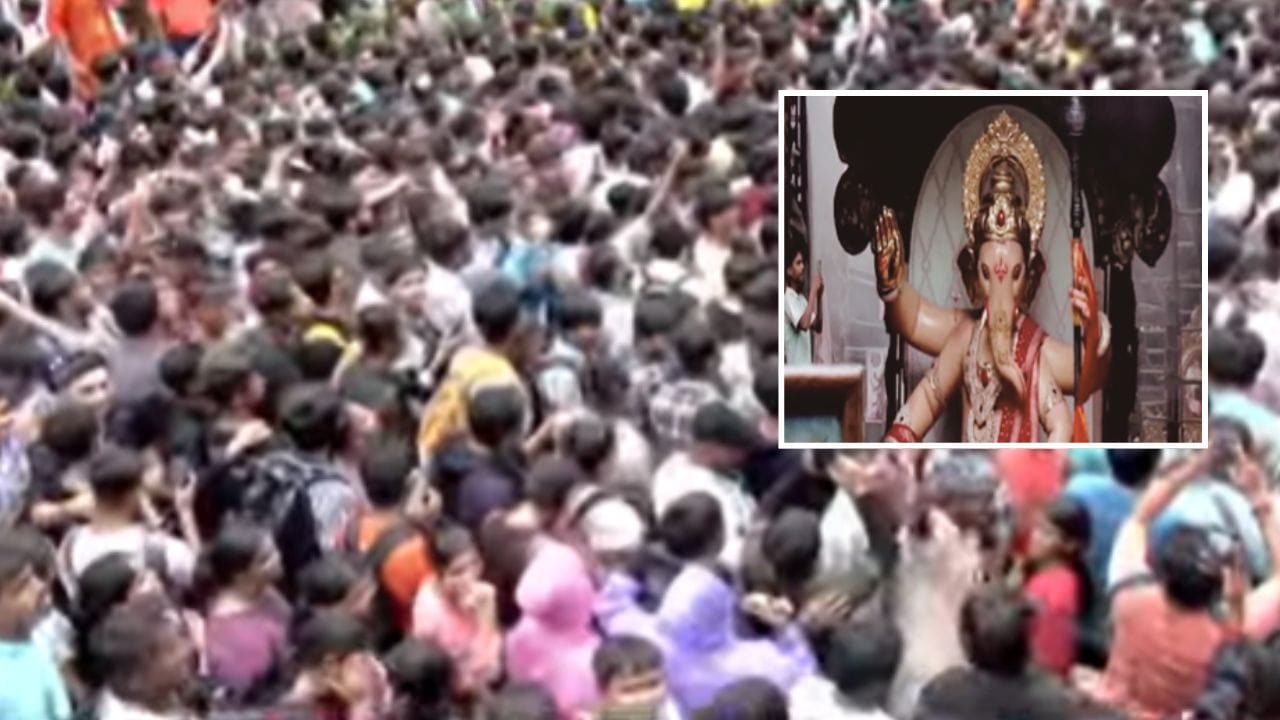 जल्लोष बाप्पाच्या आगमनाचा! चिंचपोकळीच्या चिंतामणीचं आज आगमन, भाविकांची अलोट गर्दी... जल्लोष बाप्पाच्या आगमनाचा! चिंचपोकळीच्या चिंतामणीचं आज आगमन, भाविकांची अलोट गर्दी...