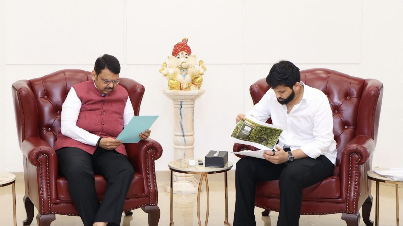 कोल्हापूरच्या महादेवी हत्तीसाठी वनताराचा अनोखा पुढाकार, विशेष केंद्र उभारणार, काय असणार वैशिष्ट्ये? कोल्हापूरच्या महादेवी हत्तीसाठी वनताराचा अनोखा पुढाकार, विशेष केंद्र उभारणार, काय असणार वैशिष्ट्ये?