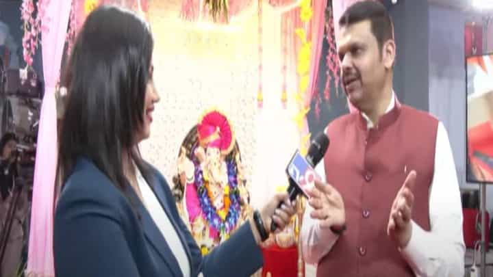 Devendra Fadnavis : जरांगे पाटलांकडून सातत्याने मुख्यमंत्र्यांना टार्गेट... फडणवीस म्हणाले, मला आनंद.... Devendra Fadnavis : जरांगे पाटलांकडून सातत्याने मुख्यमंत्र्यांना टार्गेट... फडणवीस म्हणाले, मला आनंद....