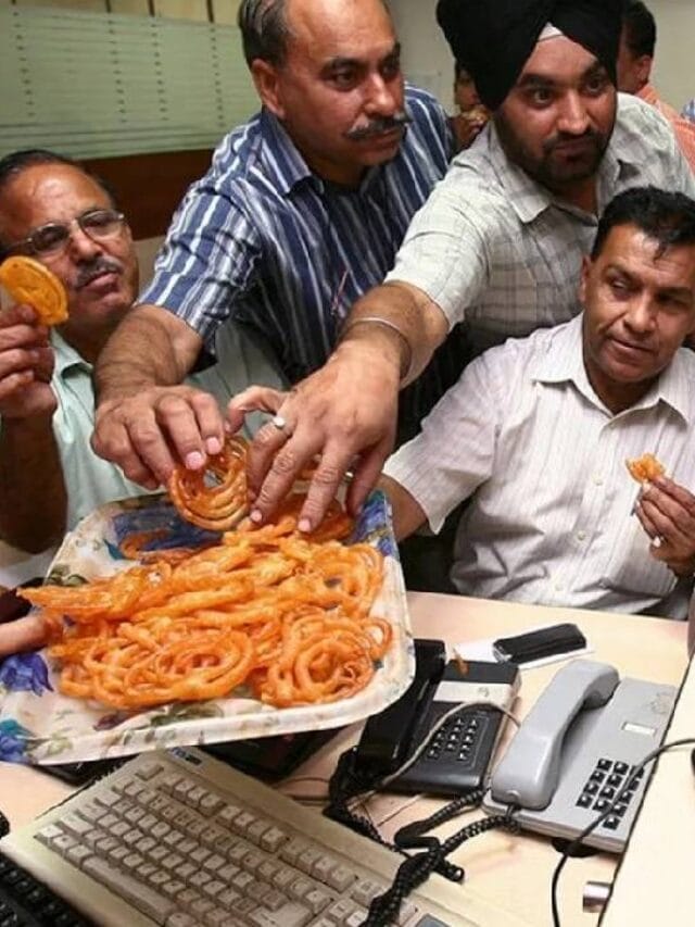 गुंतवणूकदारांना लॉटरी; एक शेअरवर एक शेअर फ्री