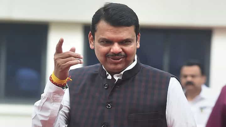 दोन्ही भावांनी एकत्रच रहावे, त्यांना...ठाकरे बंधू भेटीवर काय म्हणाले फडणवीस ? दोन्ही भावांनी एकत्रच रहावे, त्यांना...ठाकरे बंधू भेटीवर काय म्हणाले फडणवीस ?