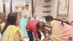 'तारक मेहता..'चे निर्माते दयाबेनच्या पाया पडू लागले; म्हणाले.. 'तारक मेहता..'चे निर्माते दयाबेनच्या पाया पडू लागले; म्हणाले..