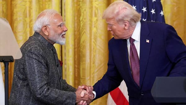 US Tariff On India : भारताने आपले पत्ते नीट वापरले तर...अमेरिकेतल्या मोठ्या माणसाने ट्रम्पना दाखवली त्यांची अल्पबुद्धी