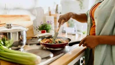 घरचं जेवण रेस्टॉरंटसारखं चविष्ट आणि सुगंधी कसं बनवाल?