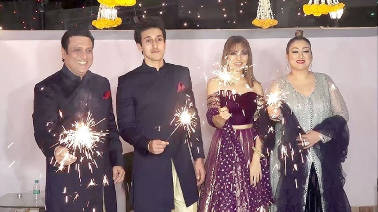 गोविंदाच्या आईने त्याला सांगितलं होतं, 'जर तू सुनीताला सोडशील तेव्हा बघ तू भिकारी होशील...' असं सुनीता हिने एका मुलाखतीत सांगितलं होतं. सध्या सर्वत्र गोविंदा आणि सुनिता यांच्या नात्याची चर्चा सुरु आहे . 