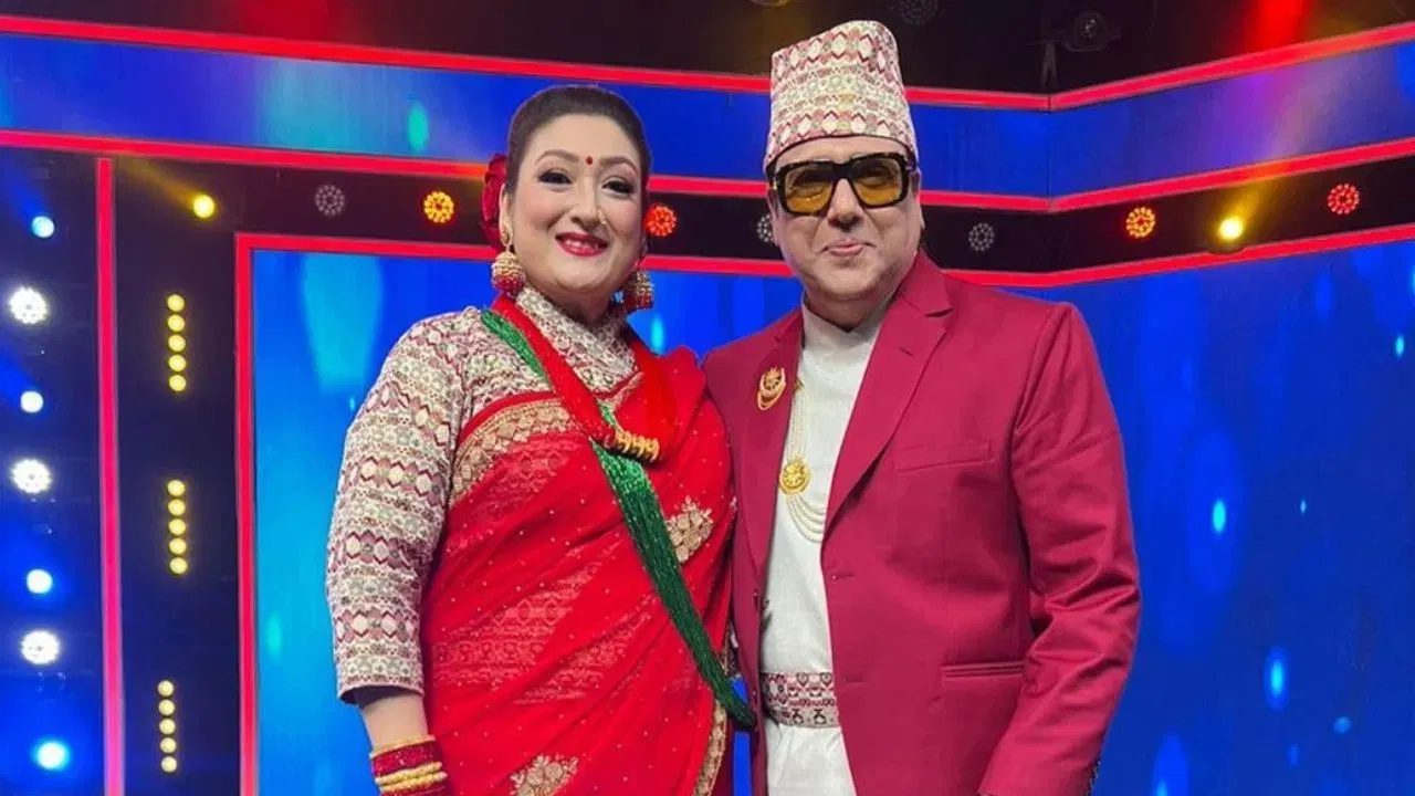 बॉलिवूड अभिनेता गोविंदा हा खासगी आयुष्यामुळे चांगलाच चर्चेत आहे. तो पत्नी, सुनिता अहूजाला खरोखर घटस्फोट देणार का? असा प्रश्न सर्वांना पडला आहे. सुनिताने गोविंदावर गंभीर आरोप केले असून वांद्रे कोर्टात घटस्फोटासाठी अर्ज केल्याचे बोलले जात आहे. आता यावर गोविंदाच्या वकिलांनी स्पष्टीकरण दिले आहे. ते नेमकं काय म्हणाले? चला जाणून घेऊया...