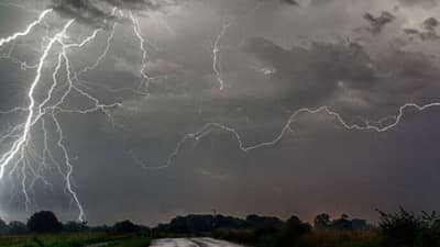 मोठं संकट! पुढील 3 तास धोक्याचे, प्रशासनाकडून नागरिकांना मोठे आवाहन, घराबाहेर पडणे टाळा