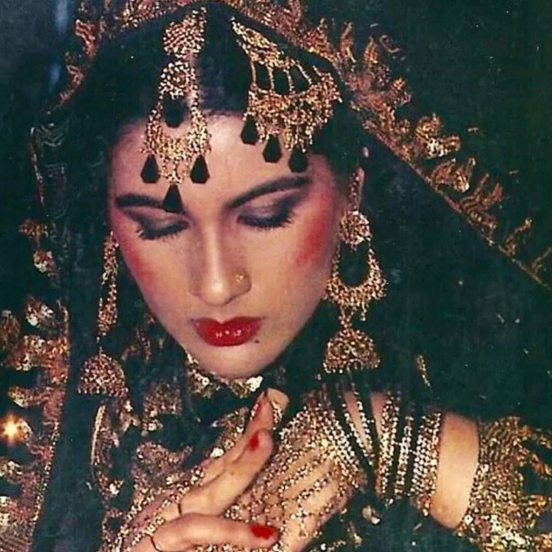 मीडिया रिपोर्ट्सनुसार, 1980 साली दोघे एकमेकांना डेट करायचे. असं बोललं जातं की दोघे ऐकमेकाबद्दल खूप सीरियस होते. दोघांच्या लग्नाच प्लानिंग सुद्धा चाललेलं. सनी देओलने पूजा देओलसोबत लग्न केलं. अमृताला या बद्दल समजल्यानंतर दोघांच नातं तुटलं. 