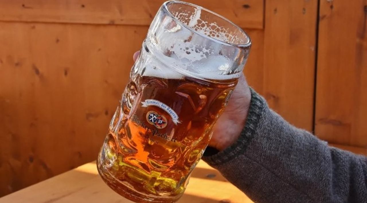 भारतीय ब्रँण्डची व्हिस्की जगभरात चर्चेचा विषय असते. भारताच्या व्हिस्की जगभरात आवडीने पिल्या जातात. विशेष म्हणजे गेल्या काही दिवसांत भारताच्याच इंद्री आणि अनेक सिंगल मॉल्ट्सला तर अनेक पुरस्कार मिळाले. 