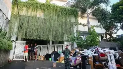 आंदोलक आक्रमक! थेट मंत्र्याच्या घरात घुसले अन्... कुठे घडली घटना?