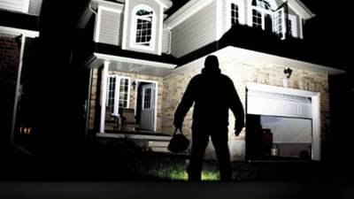 माजी आमदारांच्या बंगल्यात चोरट्यांचा डल्ला; 34 लाखांचा ऐवज घेऊन भूर्र, पोलिसांनाच थेट आव्हान, जळगावमध्ये खळबळ