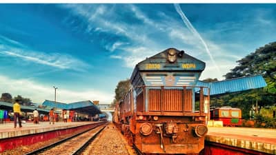 असं कधीच घडलं नसेल... फक्त एका मुलीसाठी संपूर्ण ट्रेन थांबायची; का?