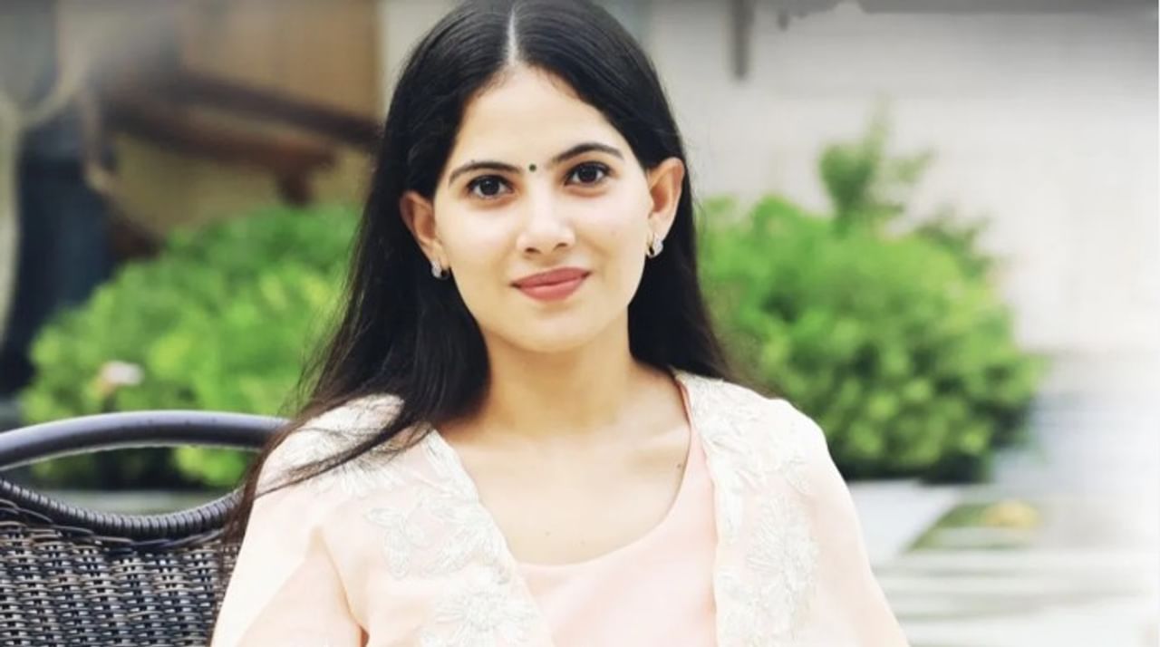 लग्न नेमकं कधी करावं? लग्नाचं योग्य वय काय? असं नेहमी विचारलं जातं. काही तरुण-तरुणी वयाची तिशी पार झालेली असली तरी लग्न करत नाहीत. तर काही तरुण-तरुणी एकवीस-बावीसाव्या वर्षातच लग्न करतात.