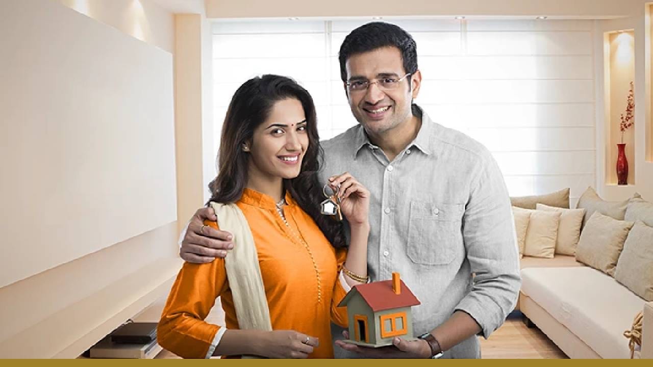 संयुक्त गृहकर्जामुळे क्रेडिट स्कोअर वाढतो. जर मालमत्तेवर दोघांचे नाव असेल तर दोघांना कर सूट, सवलतीसाठी दावा करता येतो. संयुक्त गृहकर्ज लवकर मंजूर होते. कारण यामध्ये दोन्ही अर्जदार एकमेकांसाठीचे हमीदार असतात.