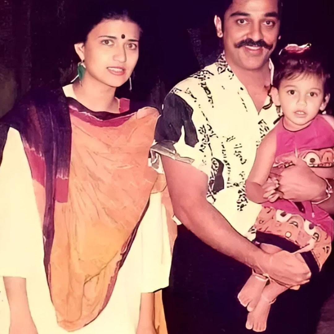 रिपोर्ट्सनुसार, त्यावेळी रोमी आणि कपिलच्या नात्यात सर्वकाही आलबेल नव्हतं. त्यावेळी कपिल देव सारिकाच्या जवळ गेले. त्यानंतर पुन्हा रोमीजवळ गेले. दोघांनी लग्न केलं. सारिकाने सुद्धा नंतर साऊथ सुपरस्टार कमल हासन सोबत लग्न केलं. 2004 साली दोघांचा घटस्फोट झाला. 