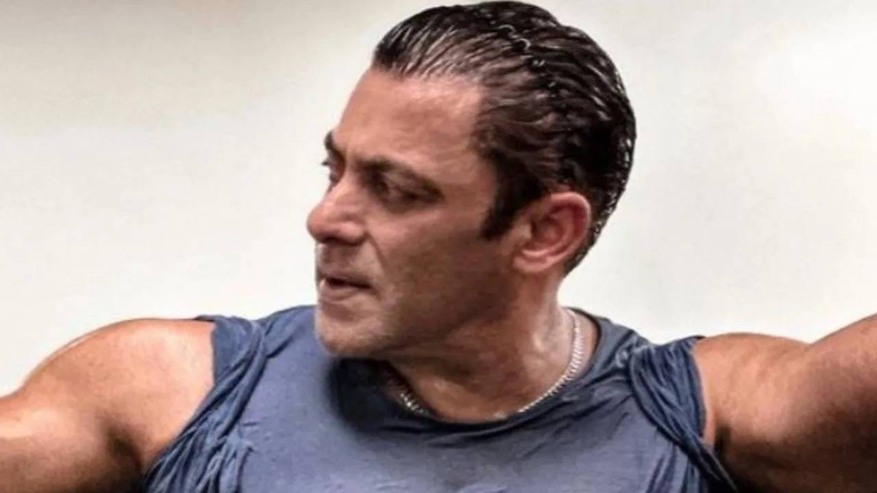 सलमान खान एक असा अभिनेता आहे, ज्याने बॉडी बिल्डिंगला खूप प्रमोट केलय. त्याने सुरुवातीपासून आपल्या फिटनेसची खूप काळजी घेतली आहे. सलमानपासून प्रेरणा घेऊन अनेकांनी बॉडी बनवली. 