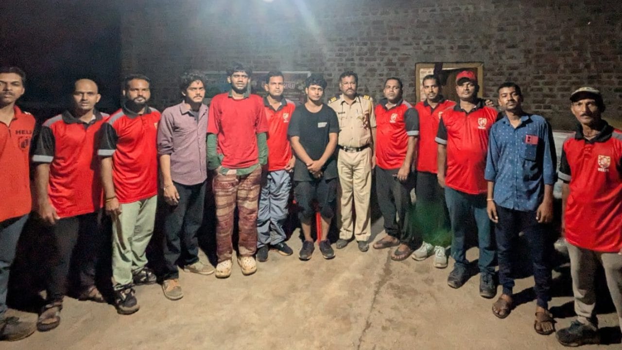 'हेल्प फाउंडेशन'च्या या धाडसी आणि यशस्वी कामगिरीबद्दल सर्व स्तरांतून त्यांचे कौतुक होत आहे. झा आणि मलिक यांच्या कुटुंबियांनीही जीव वाचवणाऱ्या या टीमचे मनापासून आभार मानले आहेत.