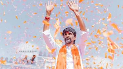 मनोज जरांगे पाटील यांच्या आंदोलनाची ड्रोन दृश्य पाहा, प्रचंड गर्दीतून फुलांची वृष्टी