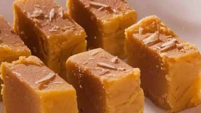 गोड खाण्याची इच्छा झालीये? शिळ्या चपातीपासून झटपट बनवा हा खास मिल्क केक