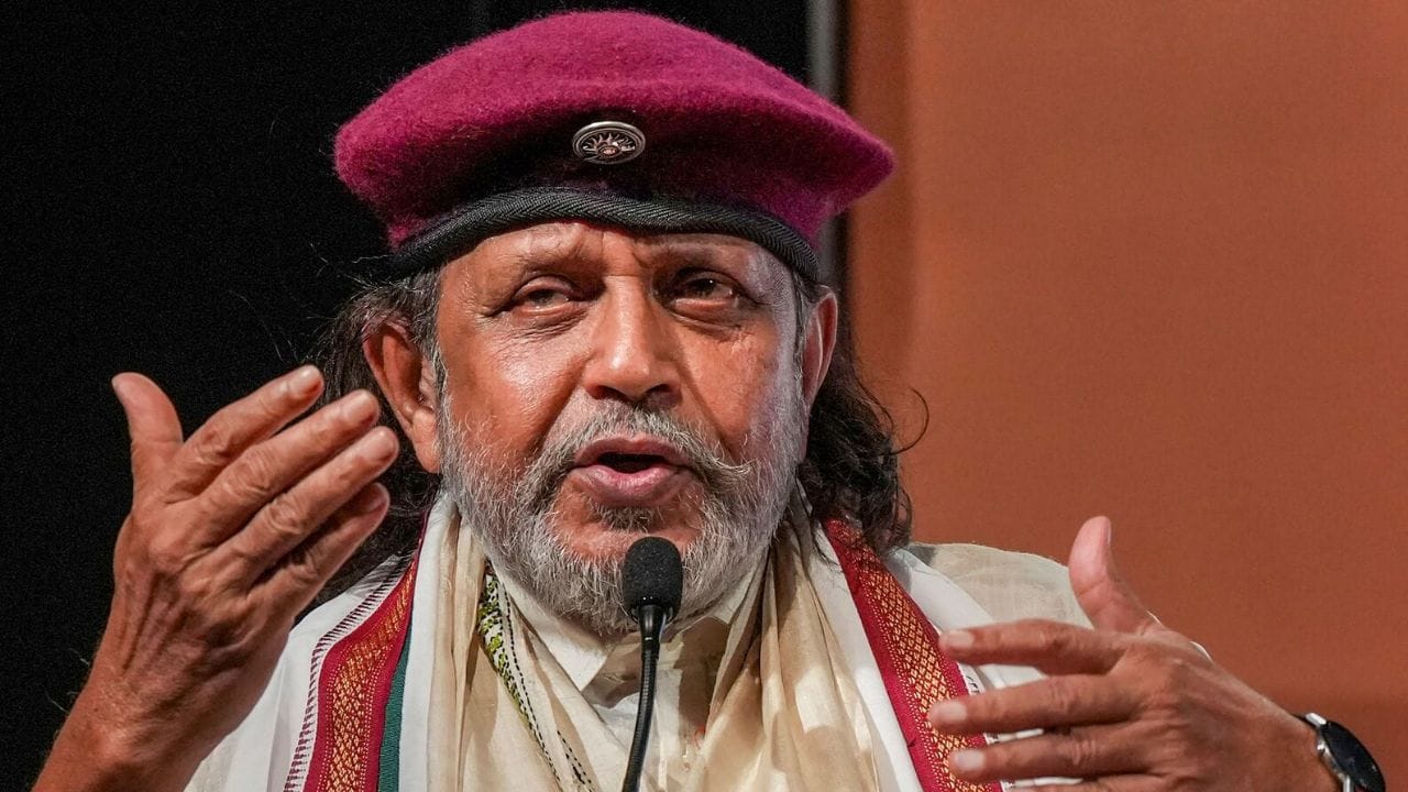 140 कोटी भारतीयांनी लघवी केली तरी पाकिस्तानात त्सुनामी येईल; मिथुन चक्रवर्ती भडकले