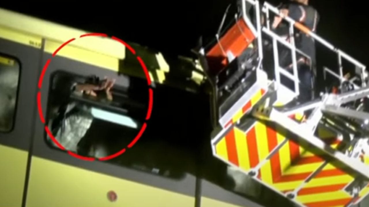 मुंबई महानगरपालिकेचे वैद्यकीय पथक घटनास्थळी रवाना करण्यात आले आहे. नजीकच्या महानगरपालिका रुग्णालयास सज्ज राहण्याचे आदेश देण्यात आले आहेत.