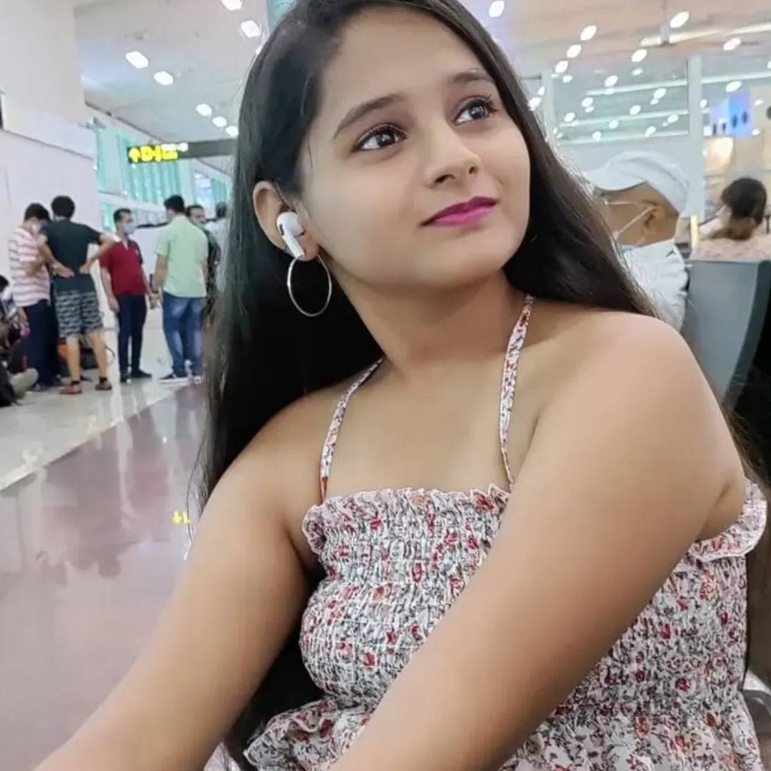 मृणाल जाधवबद्दल बोलायच झाल्यास अभिनेत्रीचा जन्म 26 नोव्हेंबर 2008 रोजी झाला. आता ती 17 वर्षांची आहे. काही प्रोजेक्ट्सचा भाग आहे. तिने आपल्या करिअरमध्ये दृश्यम, दृश्यम 2, भयभीत आणि तू ही रे सारख्या प्रोजेक्ट्समध्ये काम केलय.