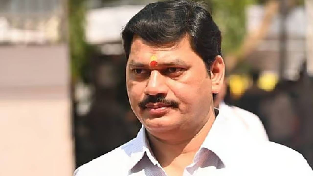 धनंजय मुंडेंची मंत्रिमंडळात परतण्याची तारीख ठरली? काँग्रेस नेत्याचे संकेत की टोमणा? वक्तव्यानं चर्चांना उधाण