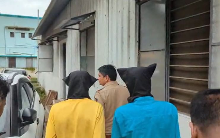 या मुलीला बदनामी कारक पोस्ट करत फोन करून शिवीगाळही करण्यात आली आहे. सततचा त्रास दिल्याने नैराश्यातून मुलीने 12 ऑगस्ट रोजी साडेदहा वाजता घरातील बेडरूममध्ये टोकाचे पाऊल उचलले आहे. 