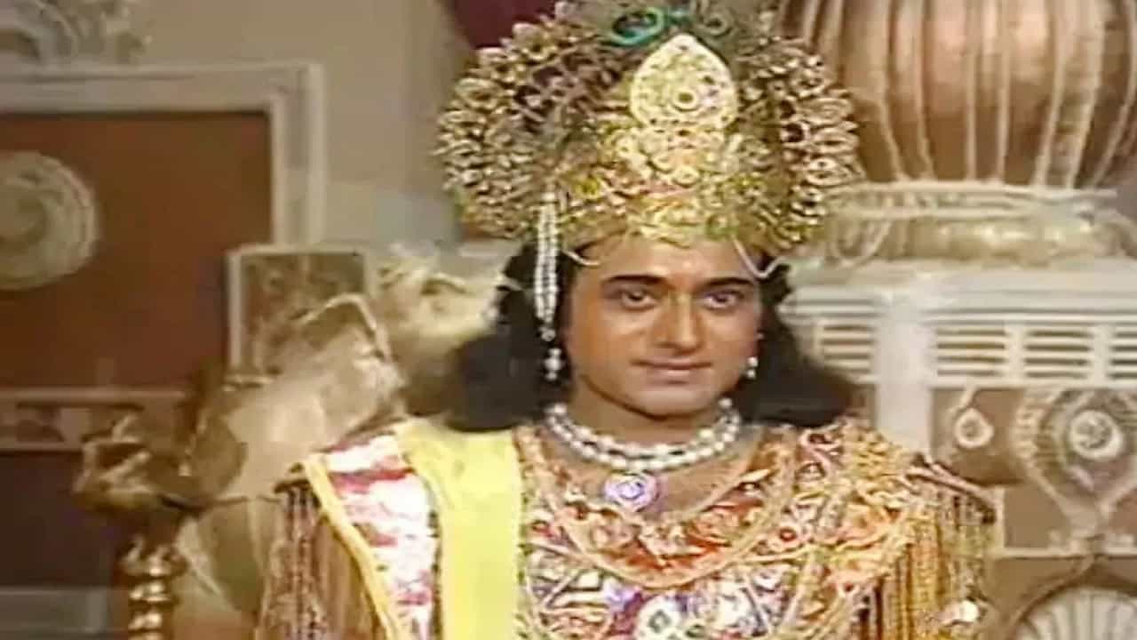 अभिनेते नितीश भारद्वाज यांनी बी. आर. चोप्रा यांच्या 'महाभारत' मालिकेत श्रीकृष्णाची भूमिका बजावली. अखेरीस त्यांना 2018 मध्ये प्रदर्शित झालेल्या 'केदारनाथ' सिनेमात पाहण्यात आलं होतं.