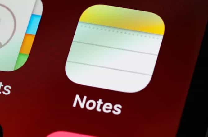 तुमचा पार्टनरही वापरतोय का Notes ॲप? जाणून घ्या त्यात कसे लपवले जातात गुप्त मेसेजेस
