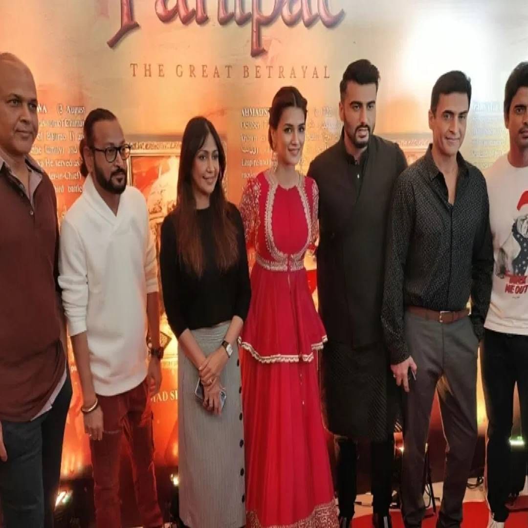 दीर्घकाळ मोहनीश चित्रपटांपासून लांब आहे. वर्ष 2019 साली 'पानीपत' चित्रपटात तो शेवटचा दिसलेला. सध्या तो आपल्या कुटुंबासोबत शांततेत आयुष्य जगत आहे. चांगल्या रोल्सची वाट पाहतोय. 