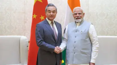 चीनच्या परराष्ट्र मंत्र्यांनी घेतली PM मोदींची घेतली भेट, चीन-भारत संबंधांवर झाली चर्चा