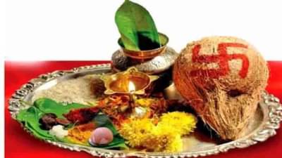 मंदिरात मिळालेली फुलं, हाराचं नेमकं काय करायचं? 99 टक्के लोक करतात ही चूक