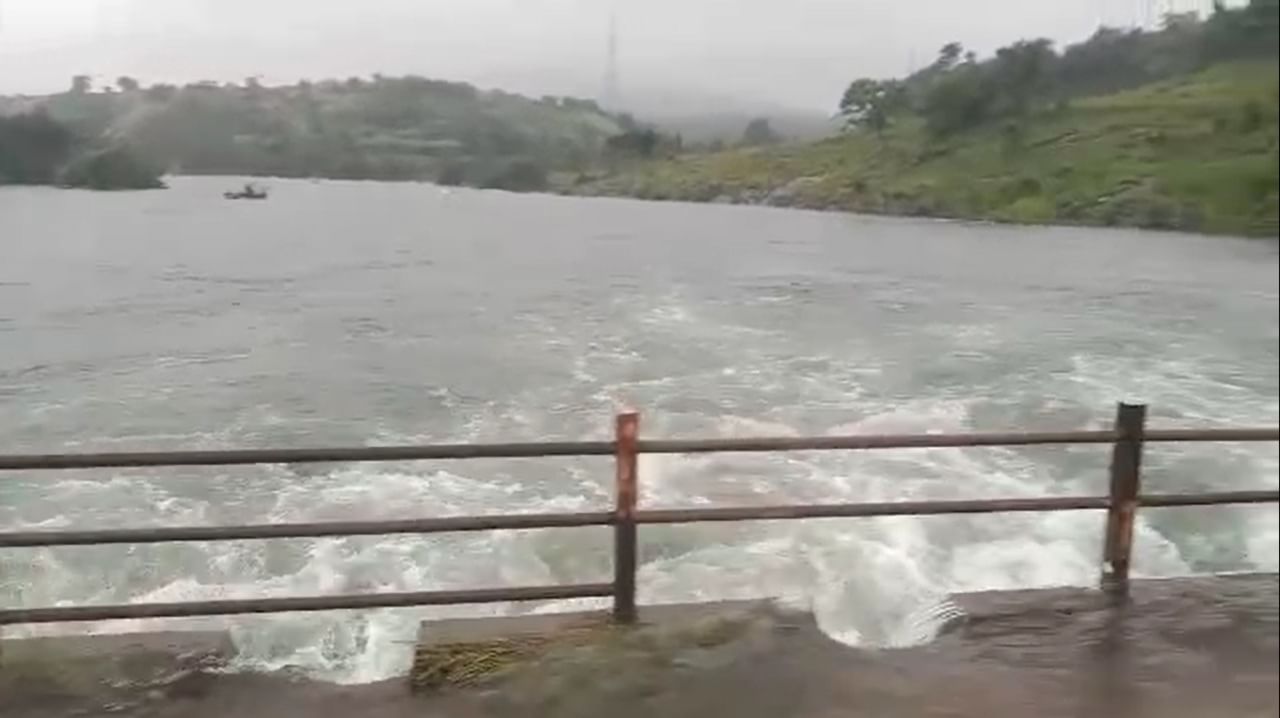 मुंबई महापालिकेने नागरिकांना कोणत्याही अफवांवर विश्वास न ठेवण्याचे आवाहन केले आहे. तसेच, आपत्कालीन परिस्थितीत मदत किंवा अधिकृत माहितीसाठी १९१६ या हेल्पलाईन क्रमांकावर संपर्क साधण्याचे आवाहन केले आहे.