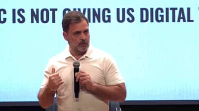 राहुल गांधींचे 5 खळबळजनक दावे, महाराष्ट्रात मोठा घोळ? निवडणूक आयोग आरोपीच्या पिंजऱ्यात!