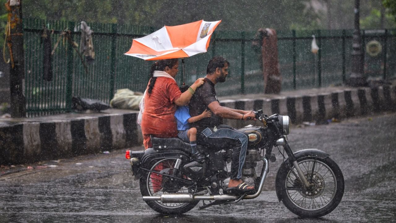 हवामान खात्याने वर्तवलेला पावसाचा अंदाज हा सर्वमान्य असतो, पण त्यासोबतच भारतीय ज्योतिषशास्त्रामध्येही पाऊस किती पडेल, कसा पडेल आणि तो समाधानकारक असेल का, हे सांगण्यासाठी एक पारंपरिक पद्धत वापरली जाते.