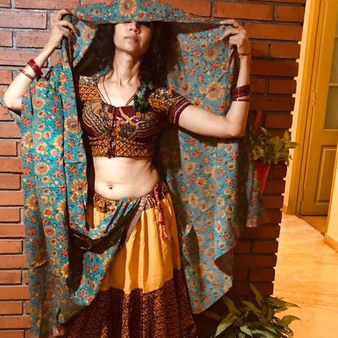 चित्रपट सृष्टी असो वा टीव्ही, असे अनेक कलाकार आहेत, जे लोकांमध्ये आपली ओळख बनवल्यानंतर अभिनयाच करिअर सोडून देतात. त्यापैकीच एक नाव आहे रतन राजपूत. 