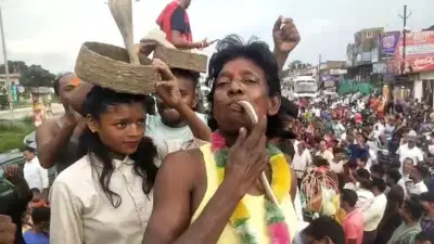 या ठिकाणी भरते सापांची जत्रा, नाग चावल्यानंतरही होत नाही मृत्यू, कुठे आहे हे ठिकाण?