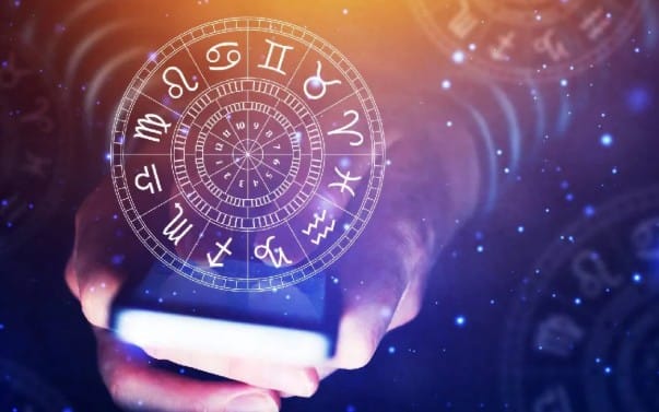 बाबा वेंगा जगातील महान भविष्यवेत्त्यांपैंकी एक आहेत. एका आजारामुळे लहाणपणीच त्यांच्या डोळ्यांची दृष्टी गेली. पण बुल्गारियात जन्मलेल्या बाबा वेंगा यांच्या आतापर्यंतच्या अनेक भविष्यवाण्या खऱ्या ठरल्या आहेत. बाबा वेंगाने 2025 सालासाठी काही चांगल्या भविष्यवाण्यादेखील केलेल्या आहेत. बाबा वेंगाच्या भविष्यवाणीनुसार पाच राशींना पुढच्या सहा महिन्यांत चांगले दिवस येणार आहेत.