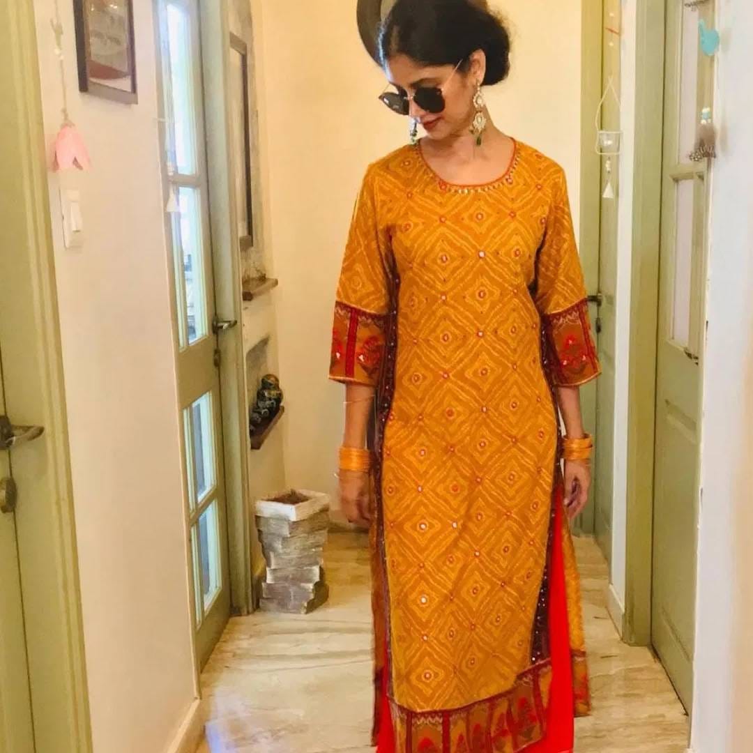 रतनने टीव्ही विश्वात खूप कमी काळात आपली वेगळी ओळख बनवली. रतनने 'अगले जनम मोहे बिटिया ही कीजो' म्हणून लोकांमध्ये आपली ओळख बनवली. पण आता तिने अभिनय सोडला आहे. 