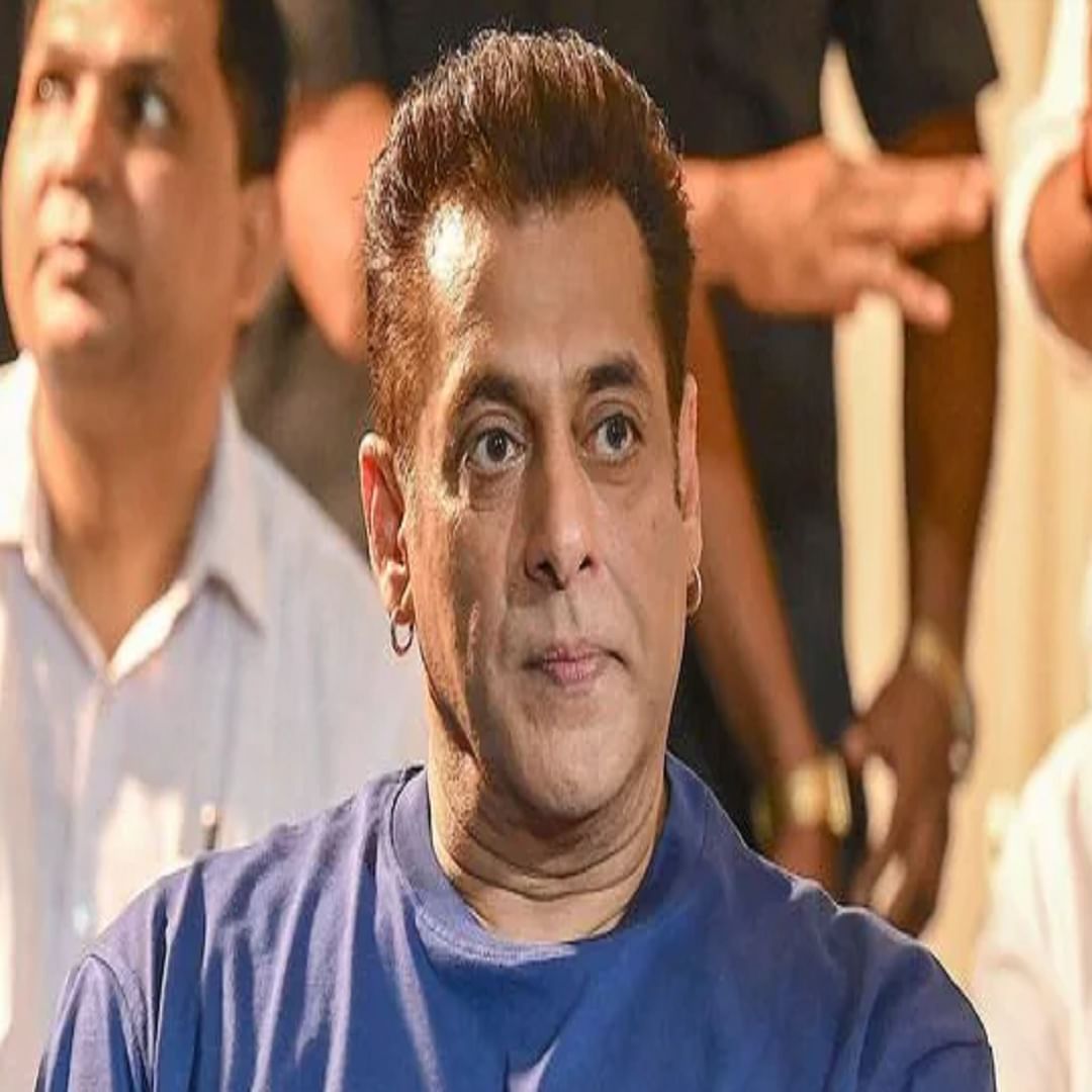 यातीस पहिलाच अभिनेता म्हणजे सलमान खान. सलमानची क्रेझ काय आहे हे वेगळं सांगण्याची आवश्यकता नाही. आजही वयाच्या 60 व्या वर्षीही तो त्याच्या अभिनयाने चाहत्यांना प्रभावित करतो. त्याचे चित्रपटही करोडोंची कमाई करतात. पण आश्चर्याची गोष्ट म्हणजे सलमान खानला आतापर्यंत राष्ट्रीय पुरस्कार मिळू शकलेला नाहीये.  