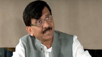 निवडणूक आयोगाच्या डोळ्यावर पट्टी आणि तोंडात..., संजय राऊतांचा घणाघात