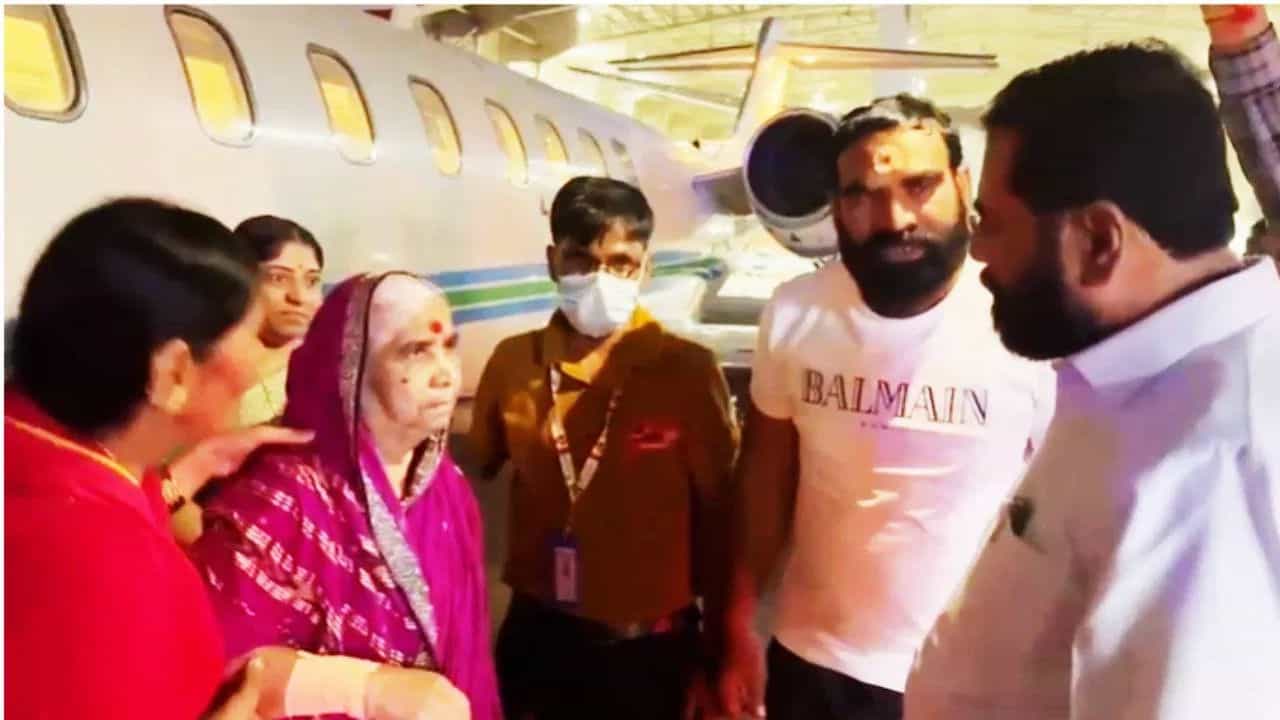 संतोष बांगर यांच्या मातोश्रींसाठी धावून आले एकनाथ शिंदे!