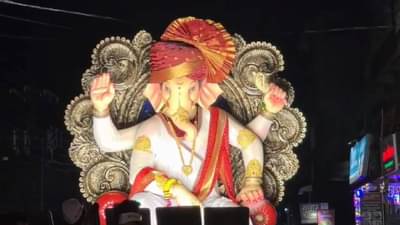 गणपती बाप्पा पावला! मध्य रेल्वेने भाविकांसाठी घेतला मोठा निर्णय