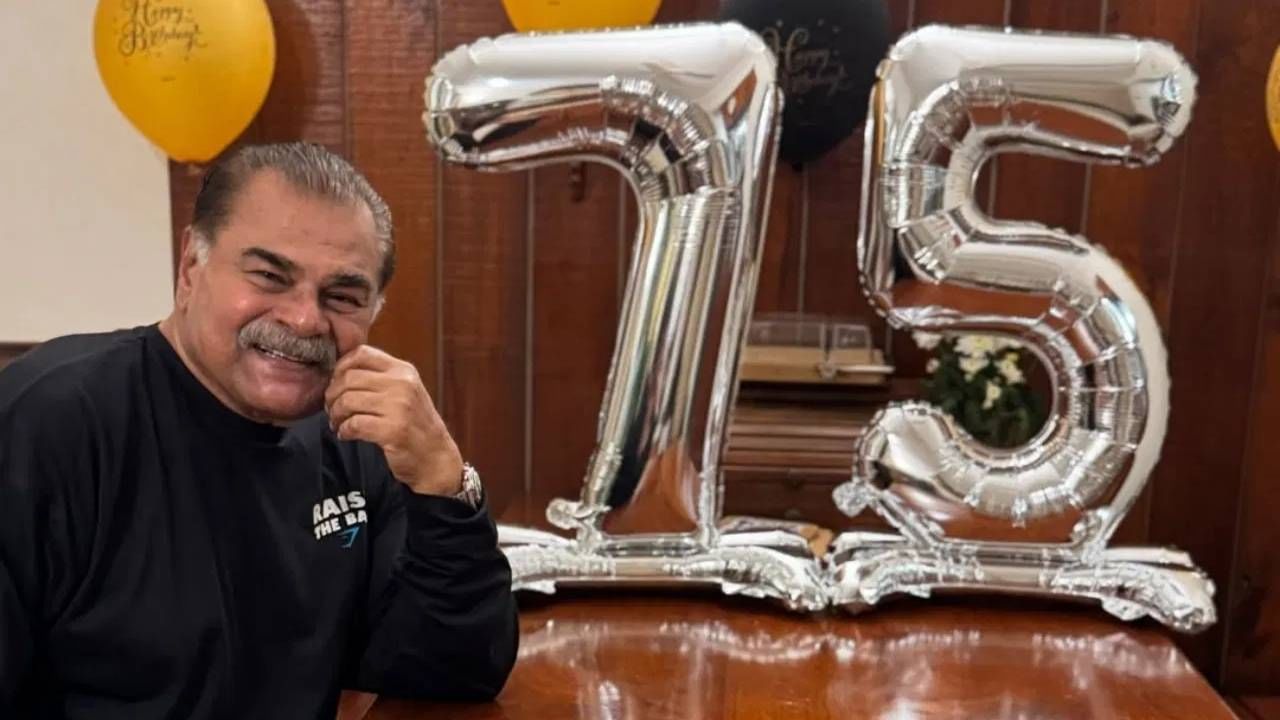 शरत सक्सेना इन्स्टाग्रामवर आपले फोटो शेअर करत असतात. त्यांचा फिटनेस पाहून लोक दंग होतात. 75 व्या वाढदिवसाला त्यांनी सेलिब्रेशनच्यावेळचा एक फोटो शेअर केला.  