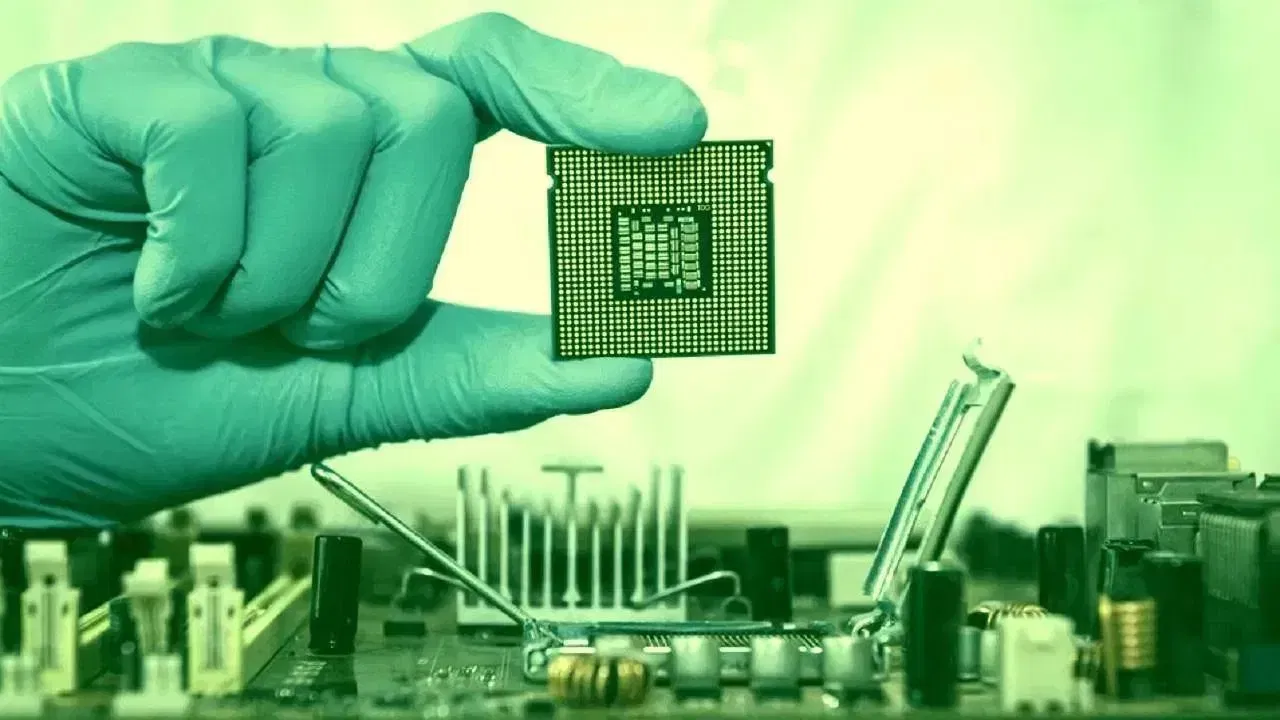 सेमीकंडक्टर चिप म्हणजे काय? ही छोटी चिप जगाला कशी नियंत्रित करते?
