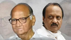 माजी आमदाराने सोडली शरद पवारांची साथ, अजित पवारांच्या राष्ट्रवादीत... माजी आमदाराने सोडली शरद पवारांची साथ, अजित पवारांच्या राष्ट्रवादीत...