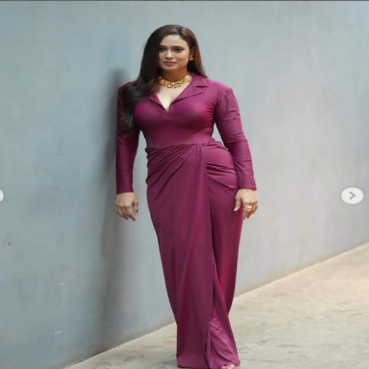 टीव्ही अभिनेत्री श्वेता तिवारी हिला आज कोणत्या ओळखीची गरज नाही. अभिनेत्री इंडस्ट्रीमध्ये स्वतःची ओळख निर्माण केलं. अभिनेत्री सोशल मीडियावर देखील कायम सक्रिय असते. आता देखली अभिनेत्रीने काही फोटो पोस्ट केले आहेत.