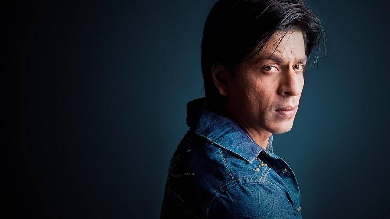 शाहरुख खान: या यादीत बॉलिवूडचा किंग खान दुसऱ्या क्रमांकावर आहे. 2023 साली त्याने 'पठाण', 'जवान' आणि 'डंकी' अशा चित्रपटांनी बॉस्क ऑफीसवर खळबळ उडवून दिली. दोन चित्रपटांनी 1000 कोटींपेक्षा जास्त कमाई केली होती. खरं तर, शाहरुख प्रत्येक चित्रपटासाठी 150 ते 250 कोटी रुपये आकारतो.